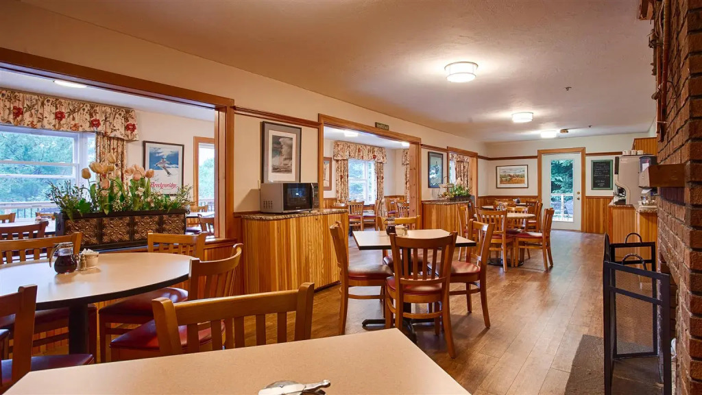 Silver Fox Inn