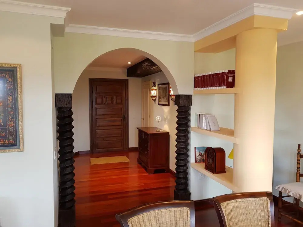 Views & luxury in Old Town