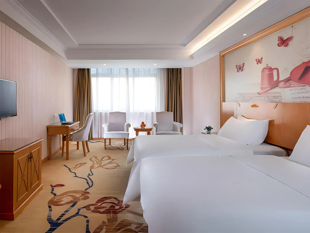Vienna Hotel Dongguan Houjie Exhibition Center