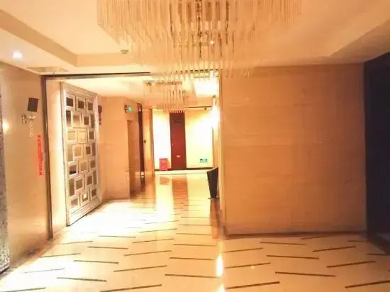 Dazhou Huayang Hotel (City Center Plaza Branch)