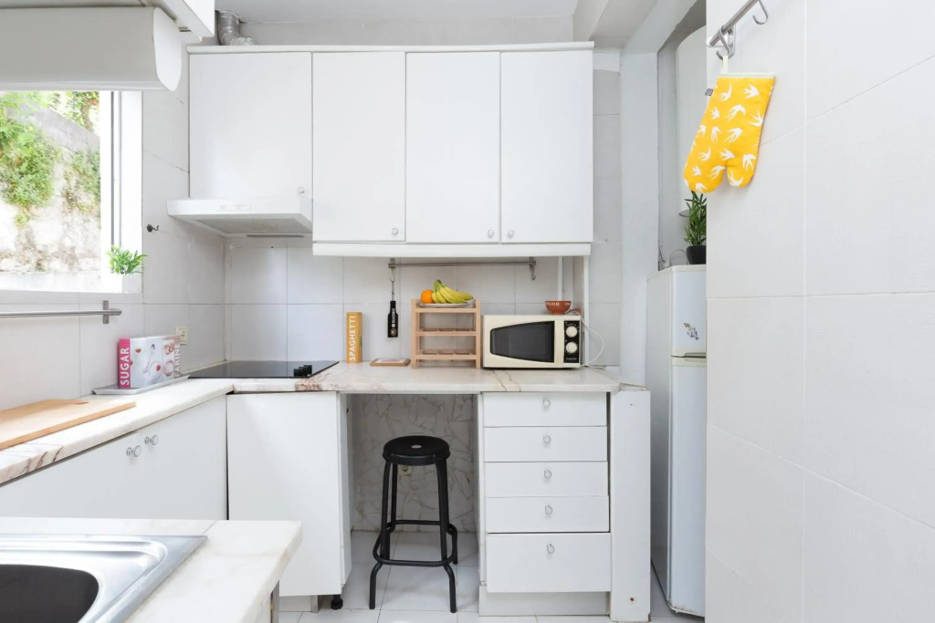 Large Flat w/ Terrace | Ace Location @ Aliados