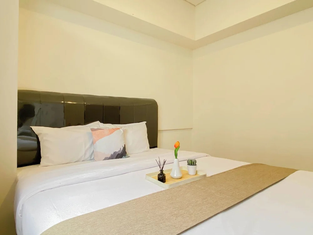 Serene Beige 2Br Space At Apartment Meikarta District 1