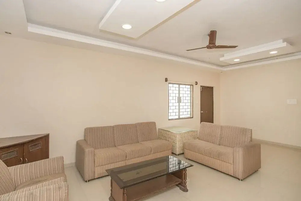 OYO 10722 Simera Service Apartments