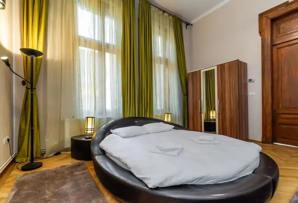 Select City Center Apartments
