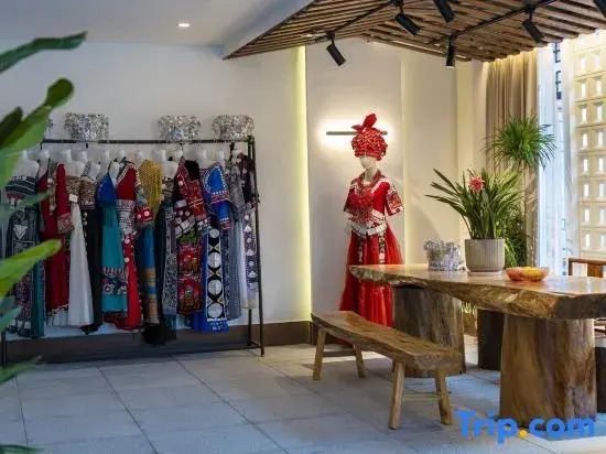 Phoenix Qingcheng Mountain Water · Courtyard Viewing Homestay