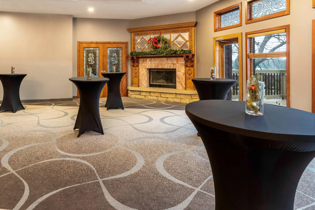 Riverview Inn & Suites, an Ascend Collection Hotel