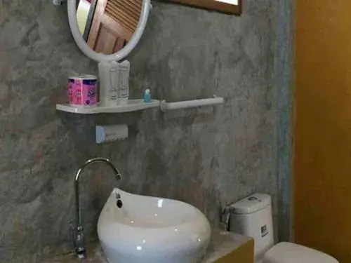 Minnie Seaview Resort