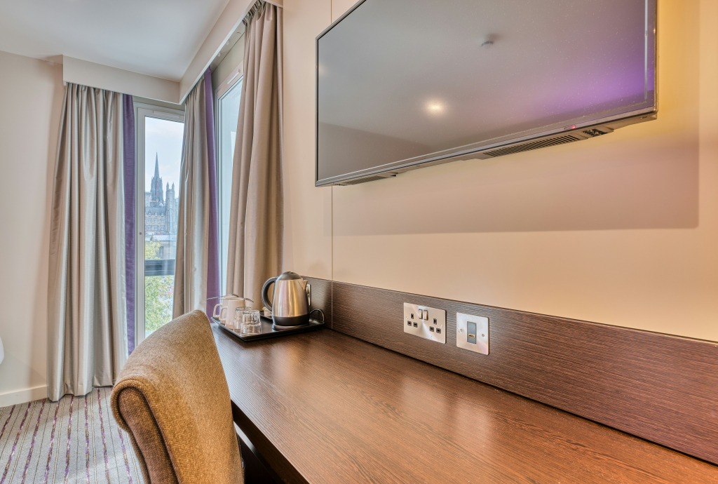 Premier Inn Edinburgh Cc Waverley