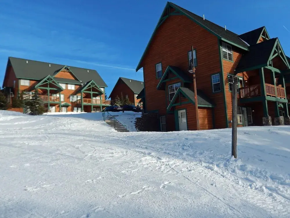 1br: Camp 4 # 18