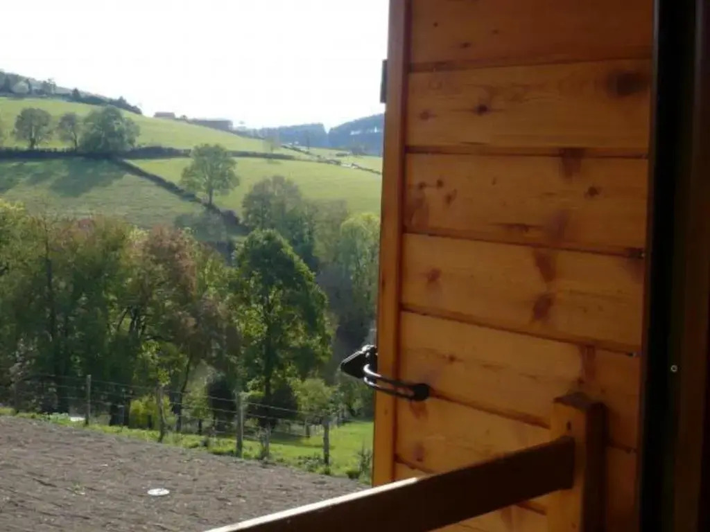 Gîte calme avec vue, animaux bienvenus, draps et ménage inclus ! - FR-1-496-17