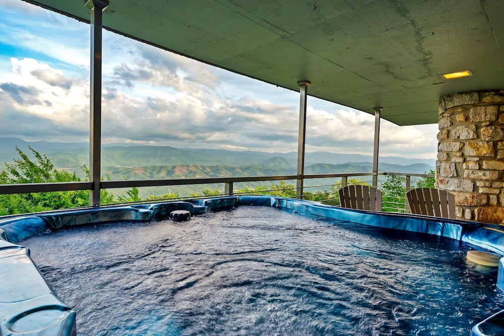 Bluff Mountain Estate