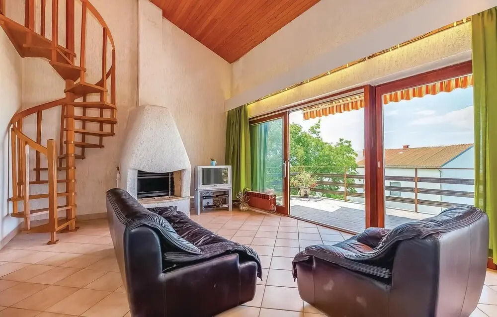 Nice Home In Dramalj With Wifi