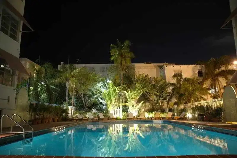 Carlton Hotel South Beach