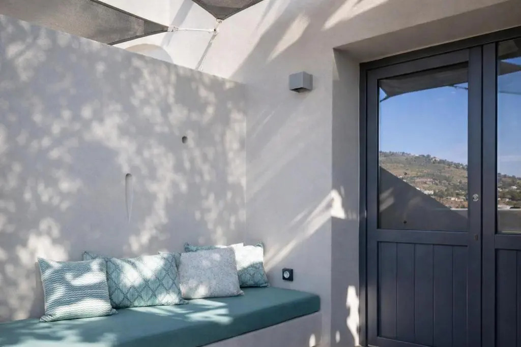 Hotiday Santorini Mesaria