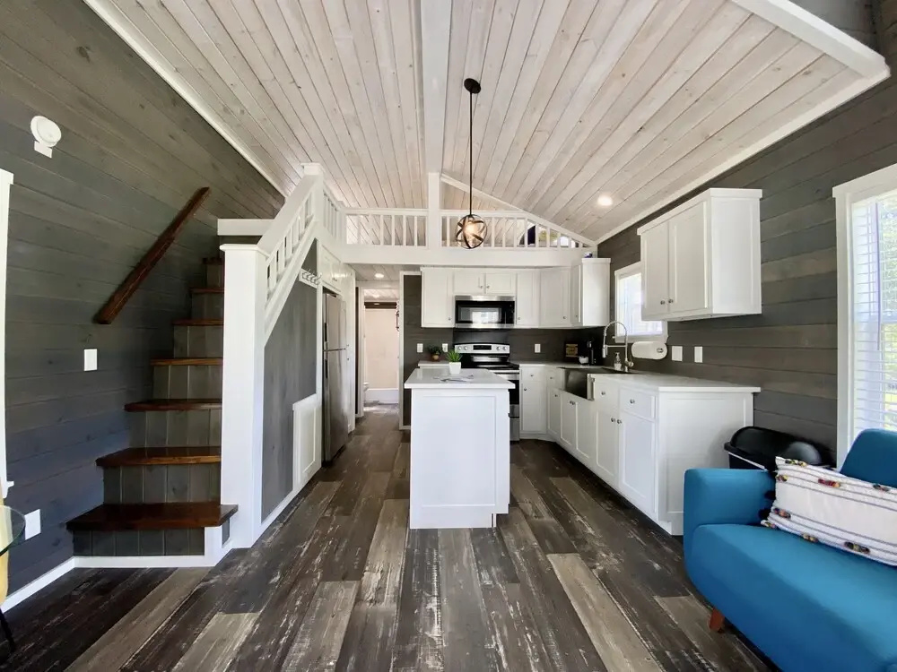 Tiny Home Retreat-resort Amenities-1 Mile to Fred!