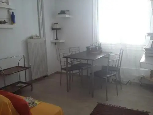 Home in centre Mavromichali