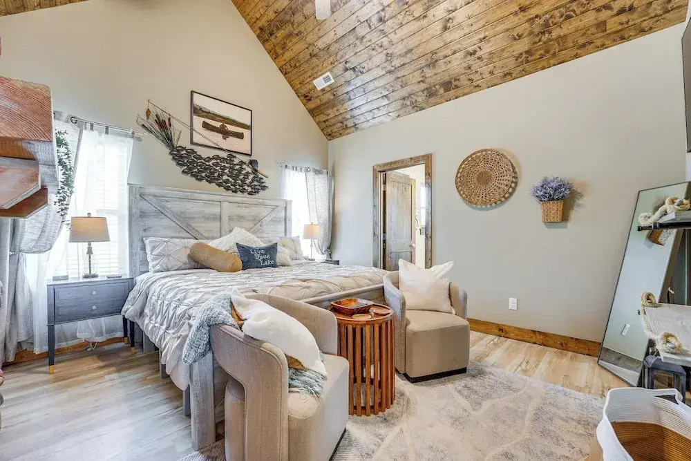 Branson Log Cabin Near Silver Dollar City & Lake!
