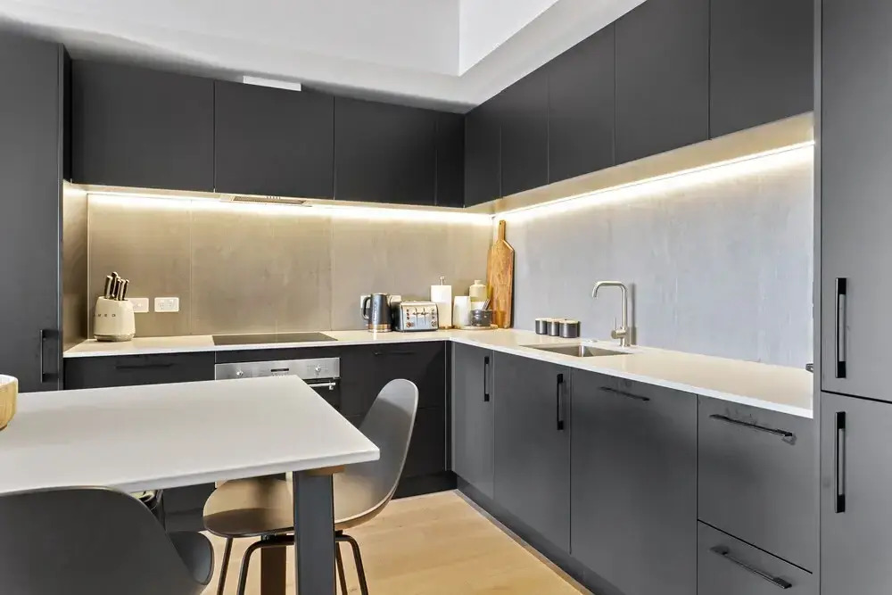 Urban style apt fantastic city views