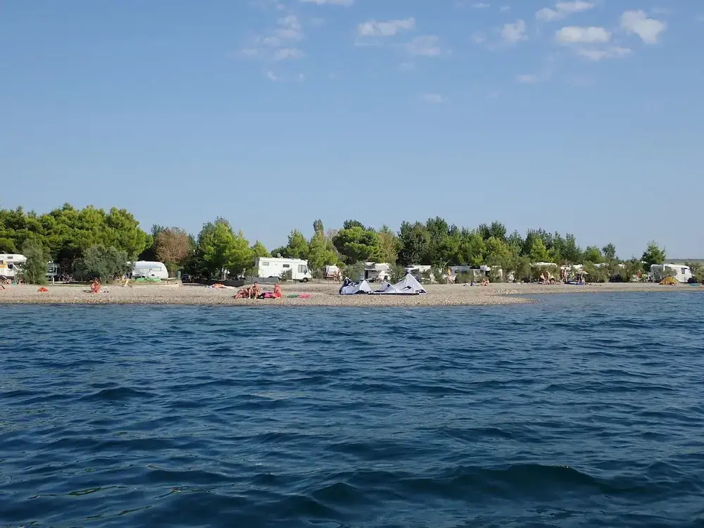 Mobile Home Pisak-directly on the Pebble Beach