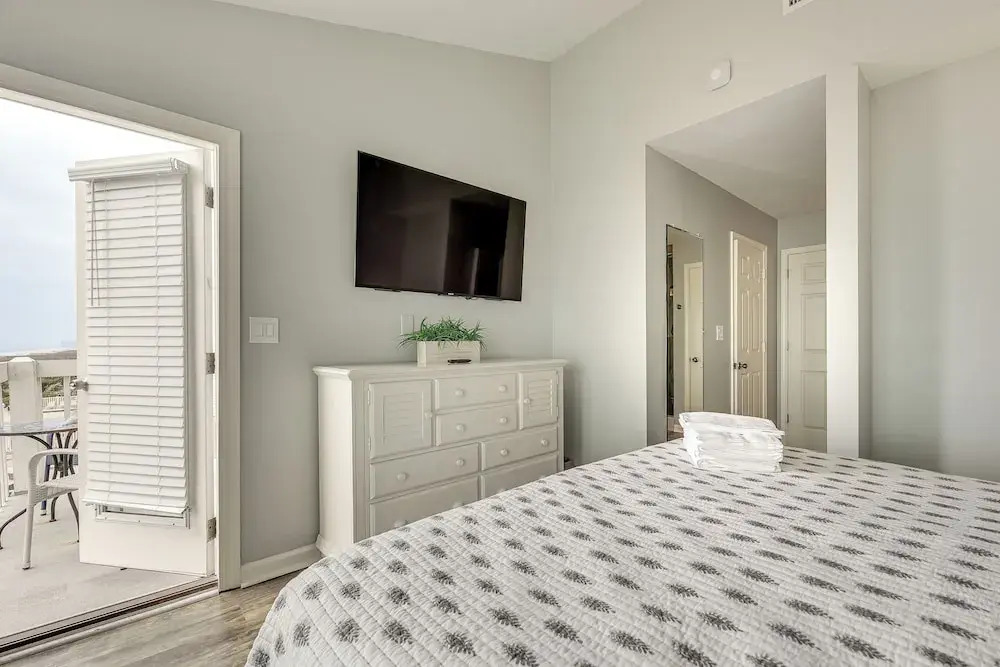 Walk to Beach: Sunny Seaside Condo w/ View!