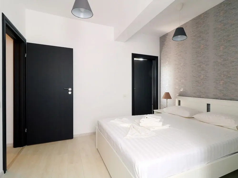 Etalon Apartments