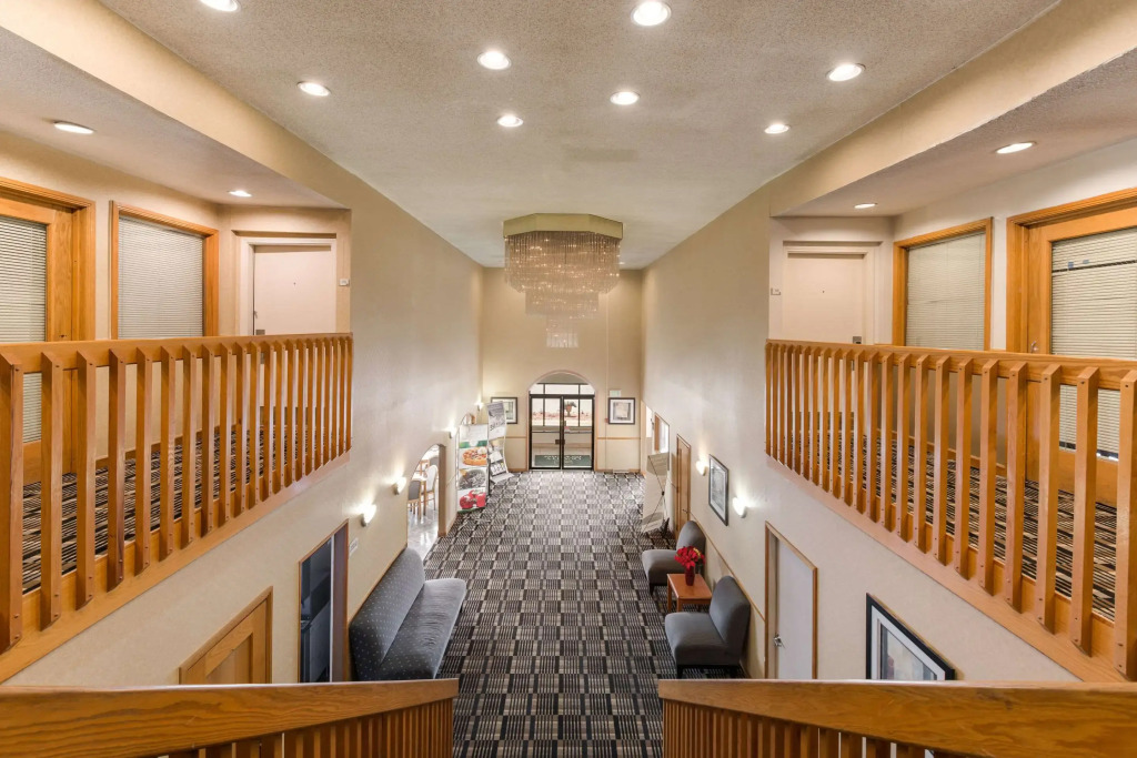 Quality Inn & Suites Portage Central