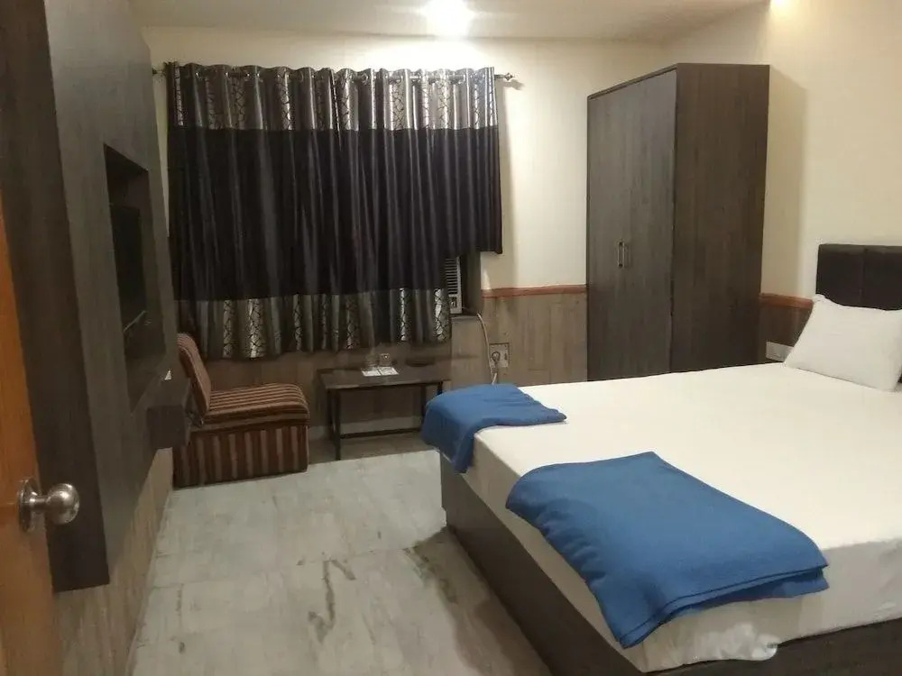 JK Rooms 111 Hotel Shivala
