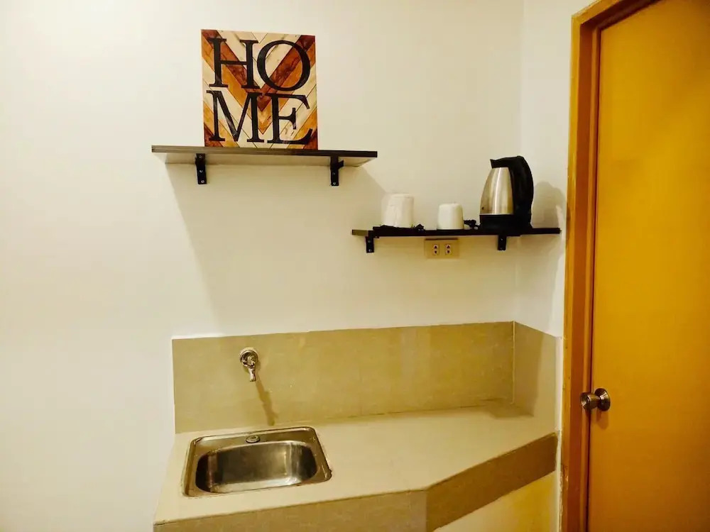OYO 888 City Stay Inns Fortview BGC