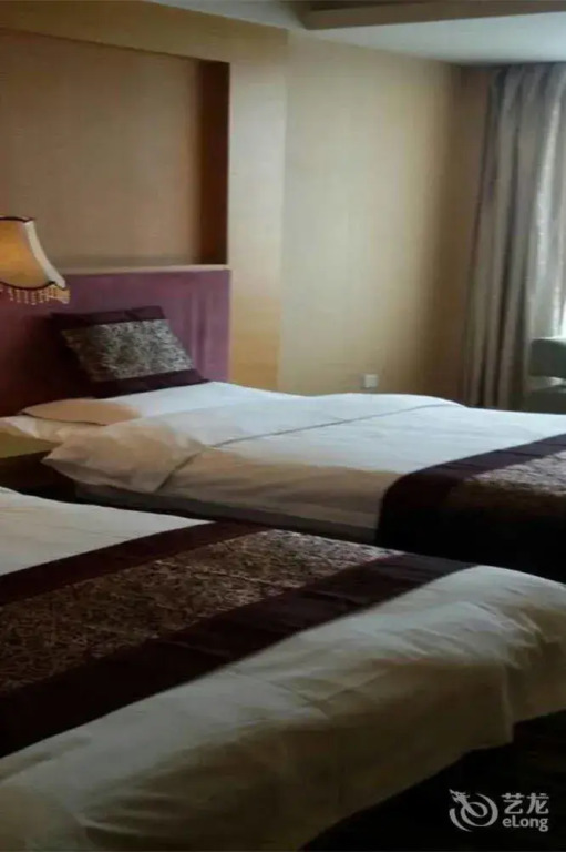 Shidai Wangchao Hotel(咸阳时代王朝大酒店（咸阳湖福园巷子店）)