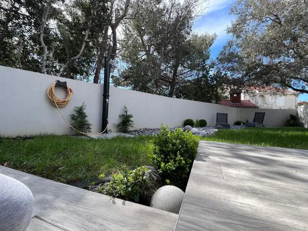 Modern Apartment in Starigrad Paklenica with Barbecue
