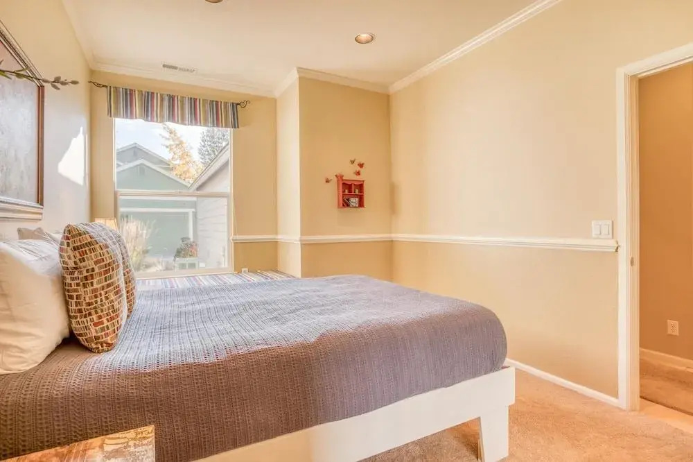 Tranquil Oasis with Community Pool - Charming Westside Retreat