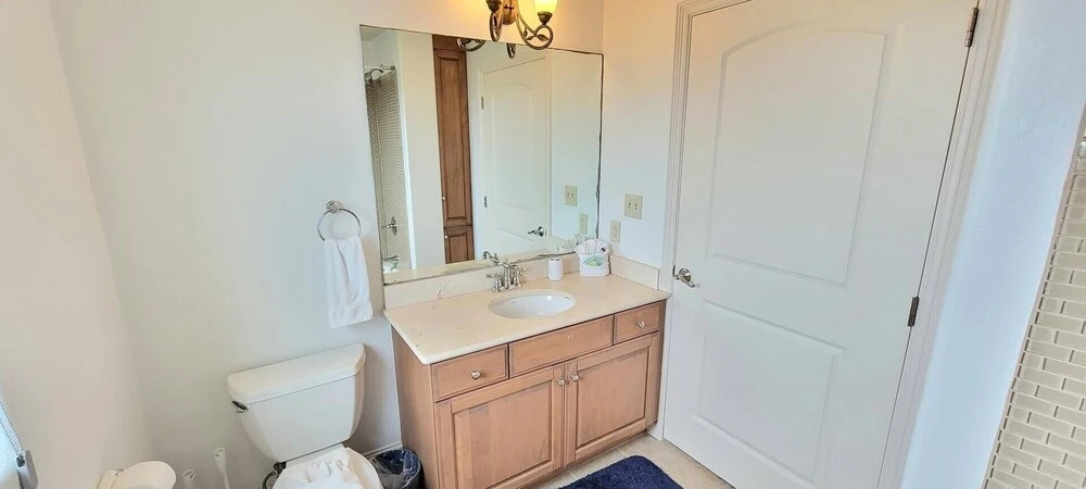 Laguna Bay 3 Bedroom Condo by Redawning
