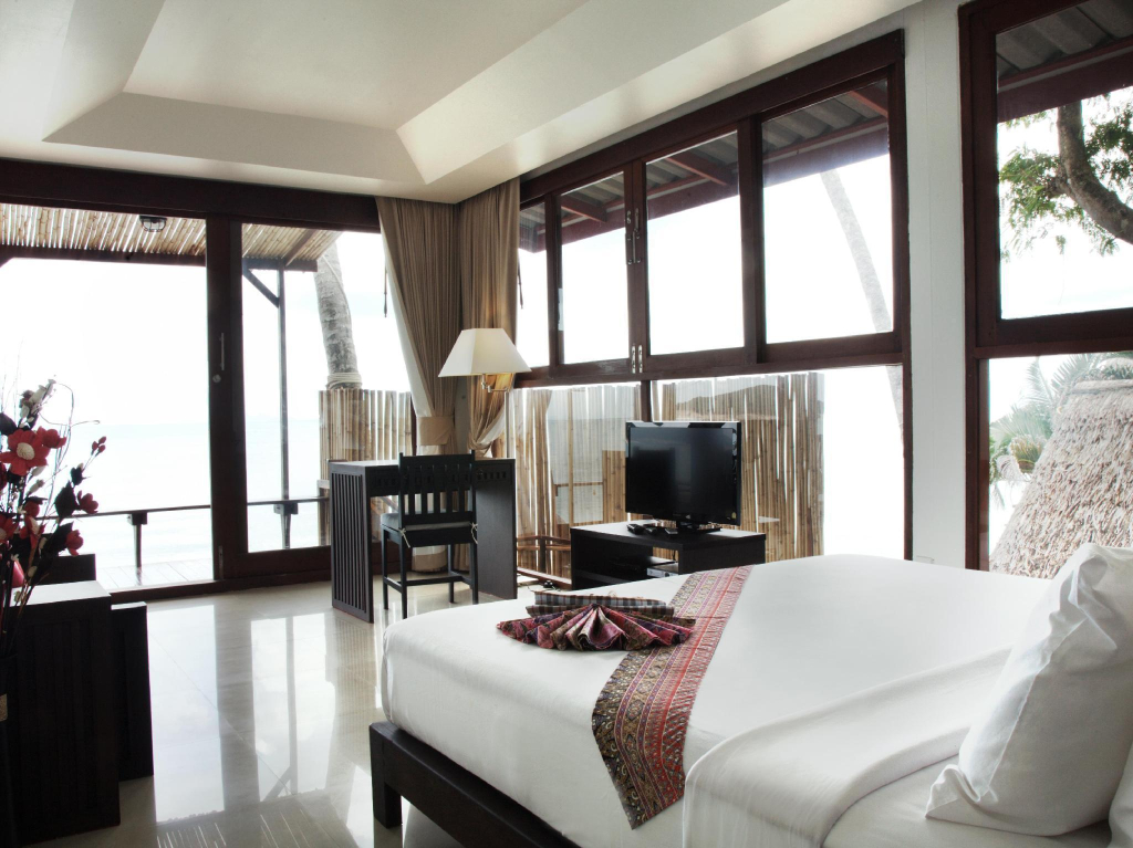 Lipa Lodge Beach Resort