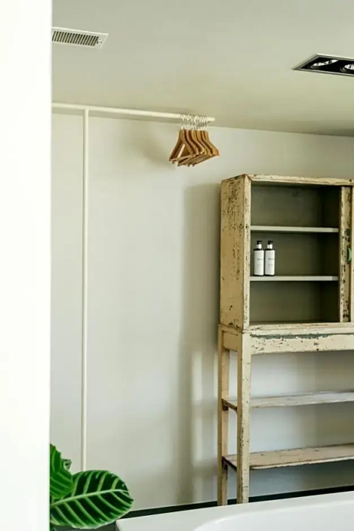 Chambre dAmis by Alix