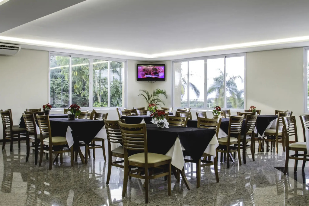Colonial Plaza Hotel Pindamonhangaba