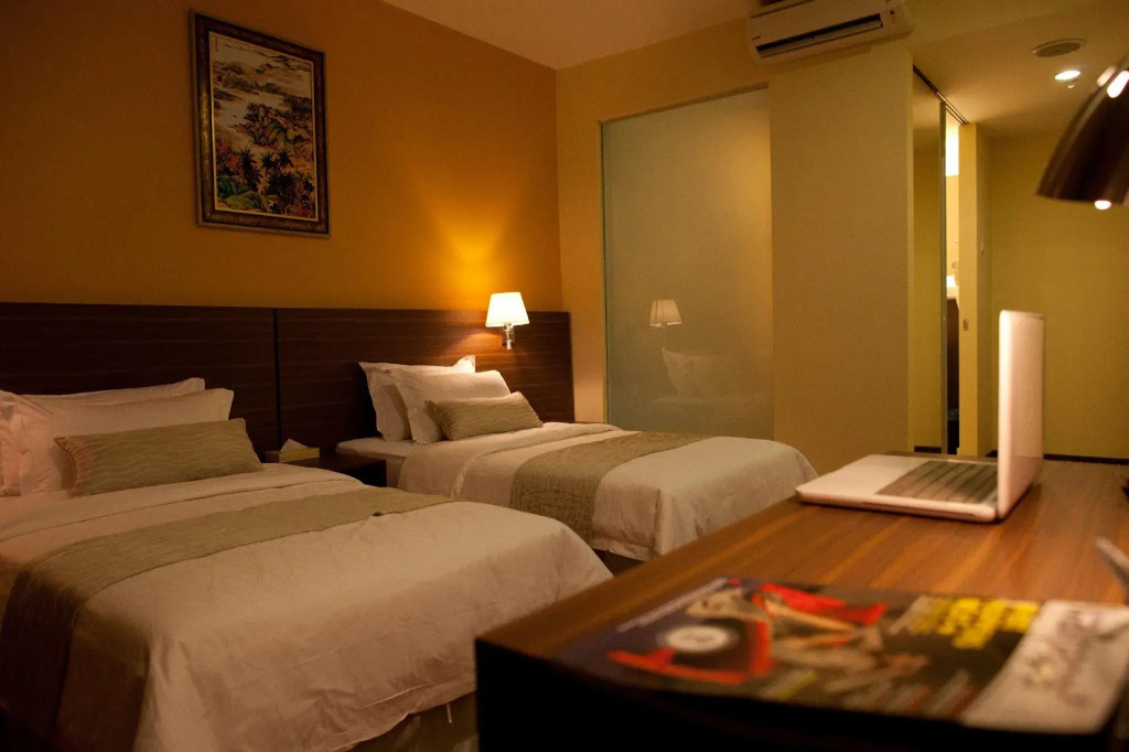 Pinetree Hotel
