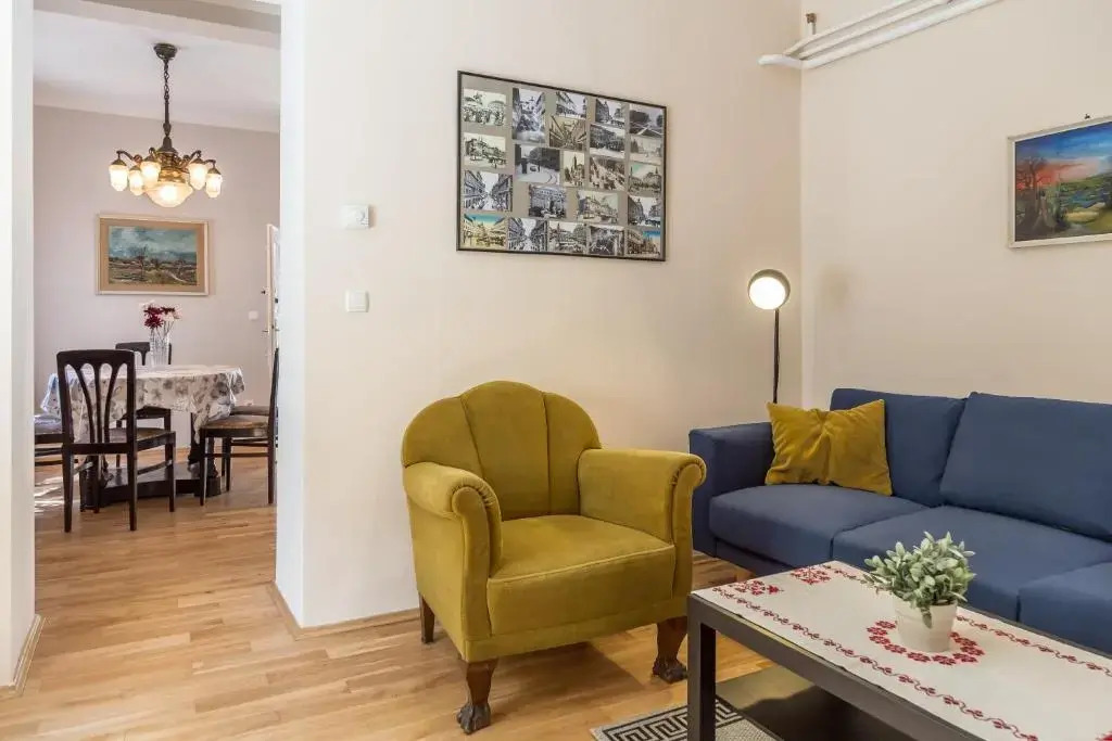 Apartment 7