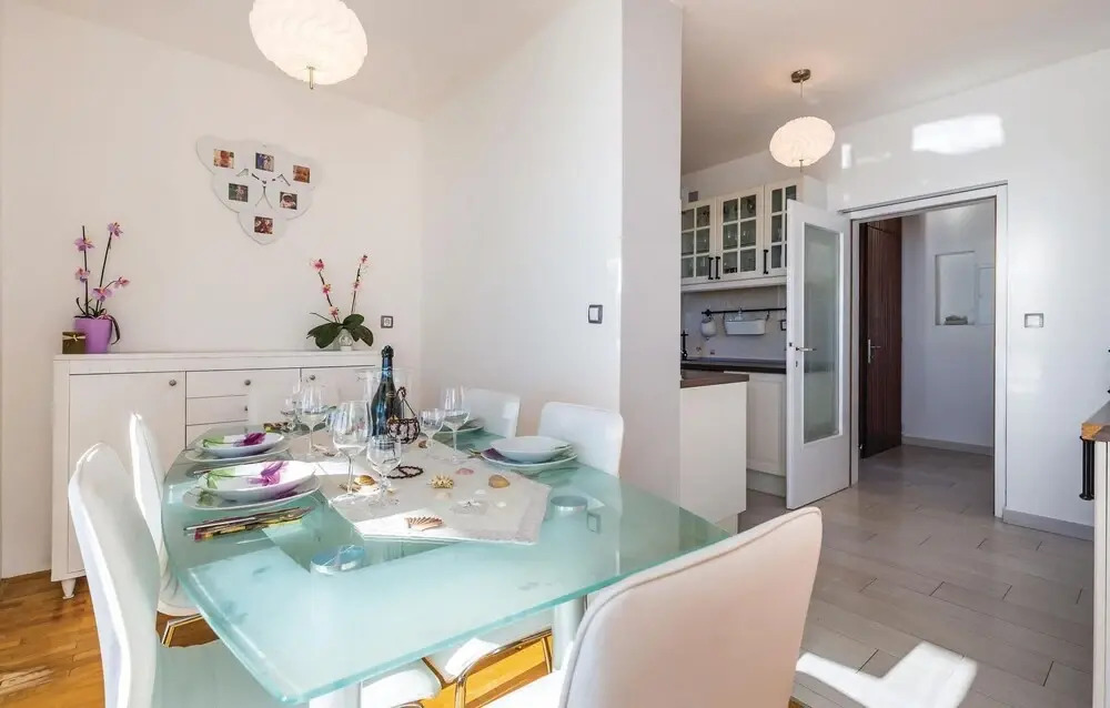 Beautiful Home in Matulji With Wifi and 3 Bedrooms