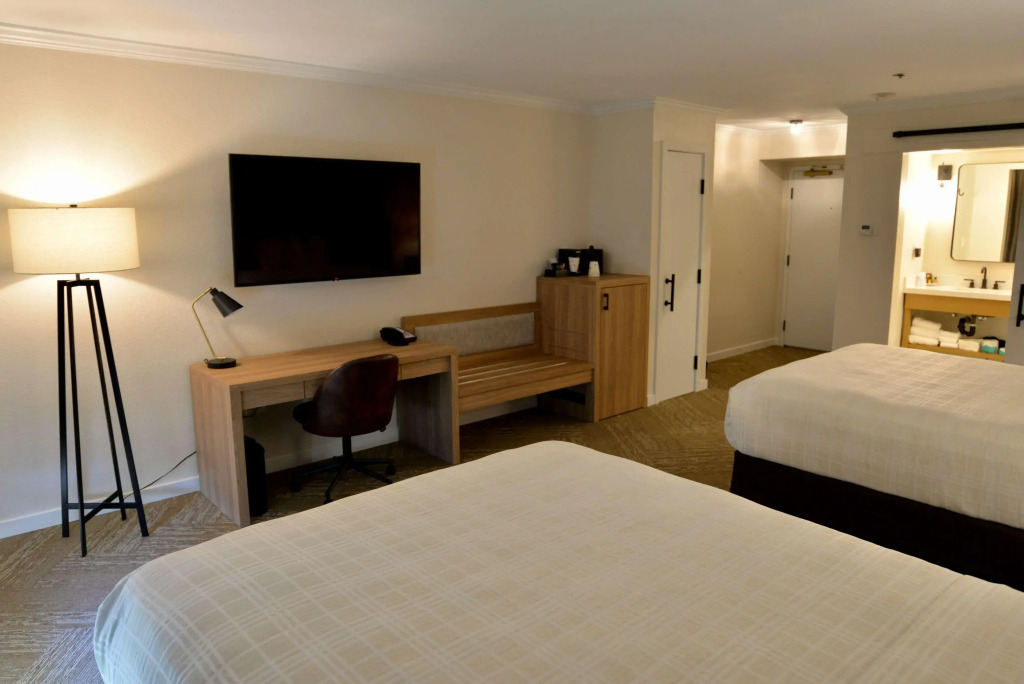 Best Western Plus Inn at the Vines