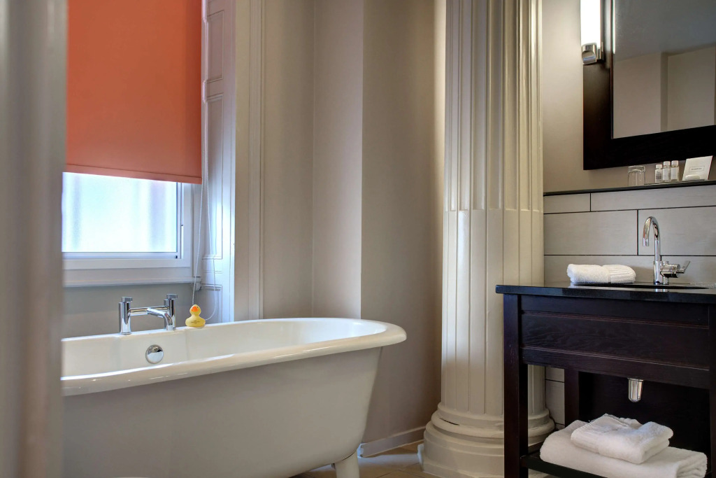Heywood House Hotel
