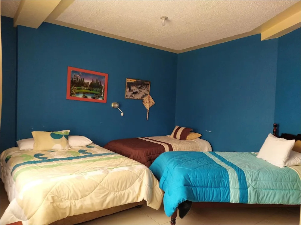 Hostal y Complejo Turístico La Rueda