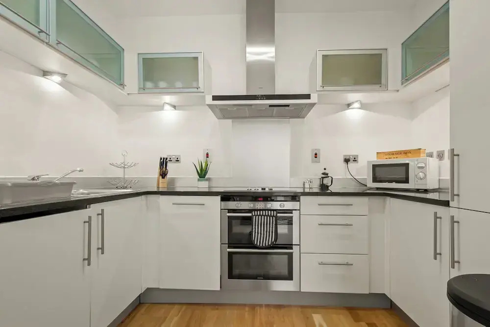 1 Bed South Quay Apartments Canary Wharf