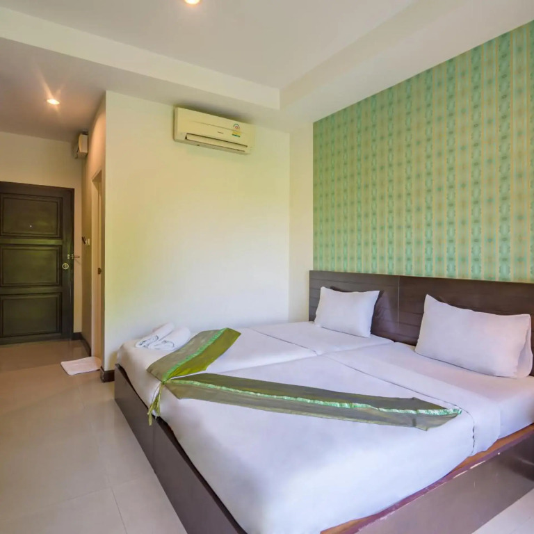 Suphan Lake Hometel
