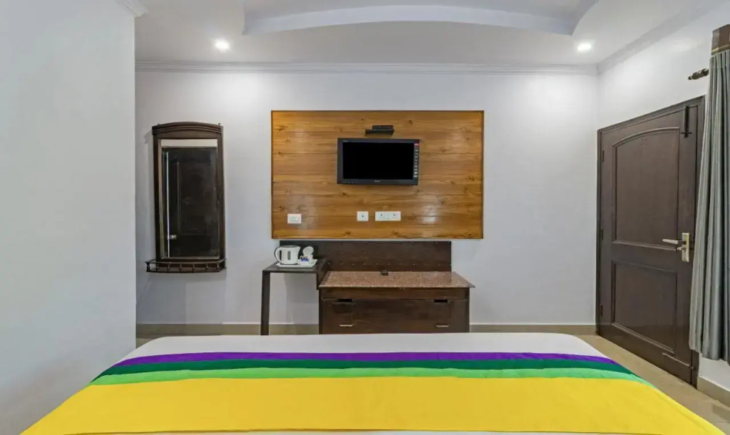 Itsy Hotels Peak View, 300 Mts From Mall Road