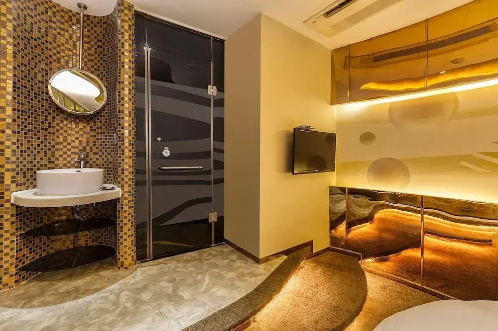Your Hotel