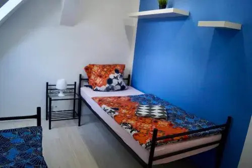 B-Hostel