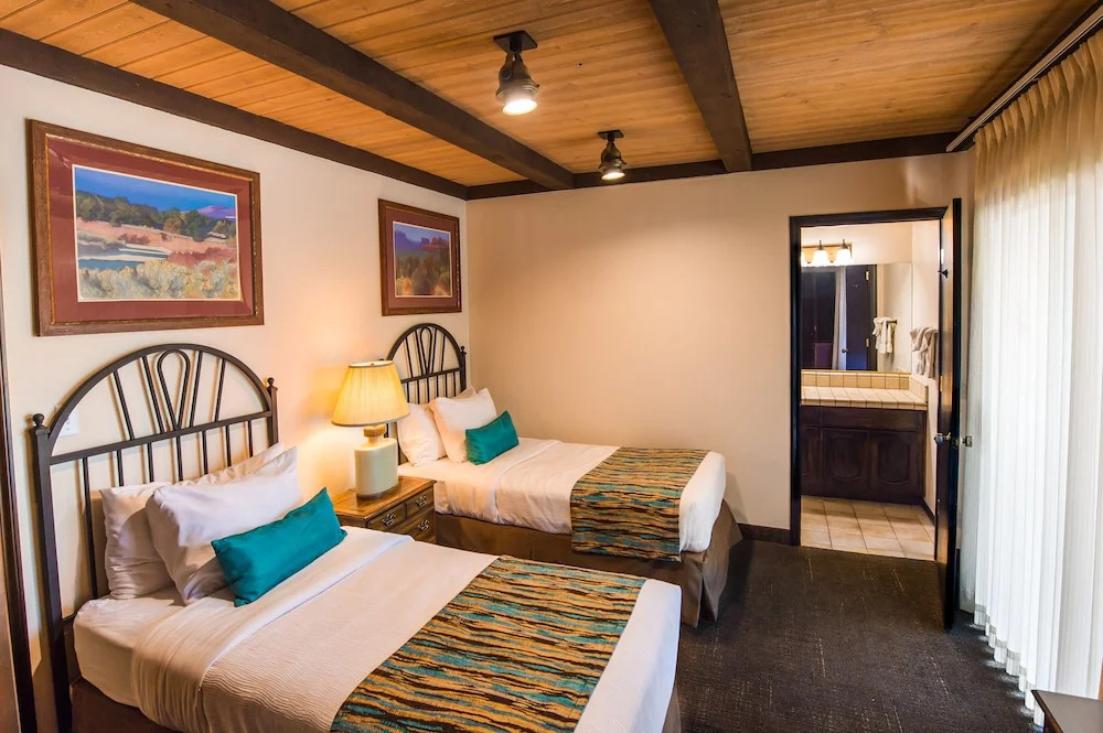 Arroyo Roble Resort at Oak Creek