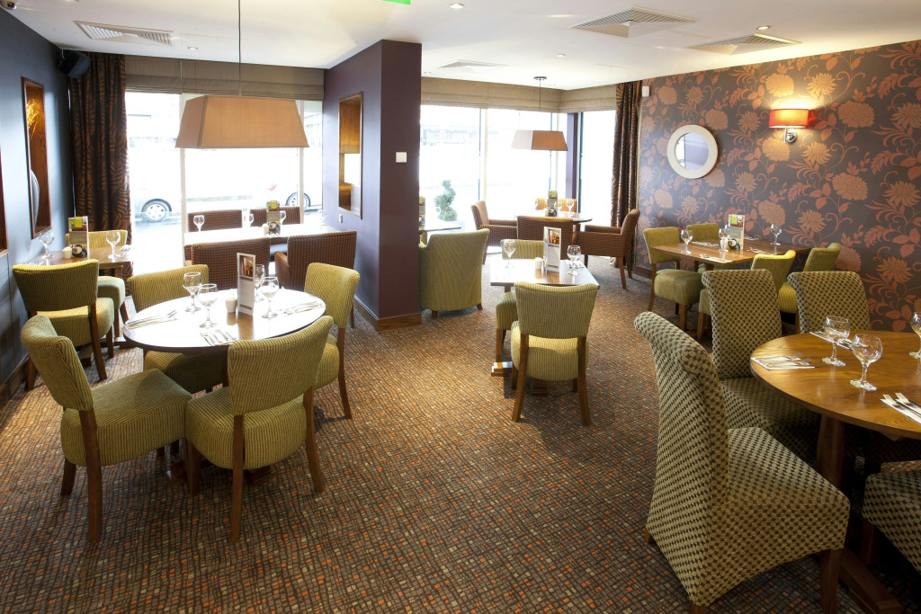 Premier Inn Inverness Centre - River Ness