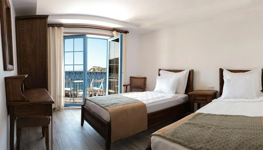 Mimas Marine Hotel