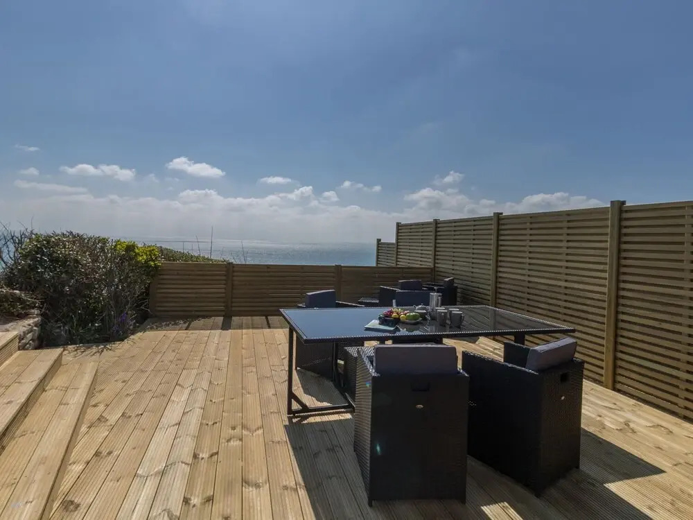 Cove Lodge